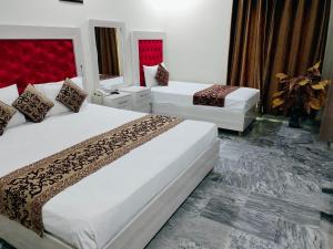Deluxe Triple Room room in Hotel Park View