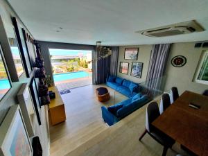 Casa Áurea! A 100 metros da areia de Ponta Negra, com vista deslumbrante do mar