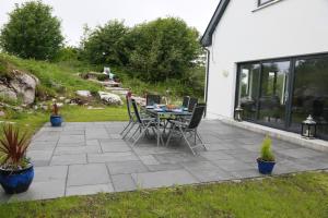 Luxury 6 Bedroom Spiddal Villa, Jacuzzi, Balcony