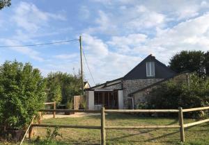 Maisons de vacances Les 4 seasons, agreable gite avec terrasse et jardin : photos des chambres
