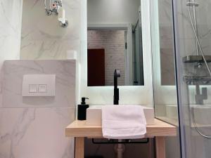 ZEUS DESIGN Compact City Aparmtent