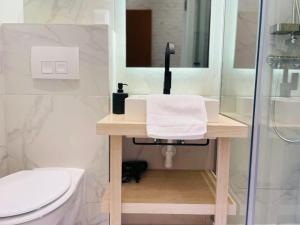 ZEUS DESIGN Compact City Aparmtent