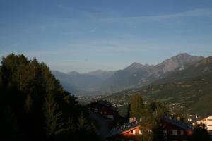 Mountain view cosy, comfortable 1 bed-room Luxury Appartment Crans-Montana