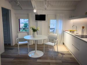 Al Sagraeto White apartment