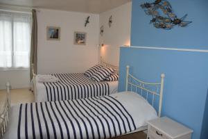 B&B / Chambres d'hotes Ker-Loen : Chambre Triple