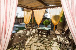 Cozy flats in an olive grove by the sandy beach