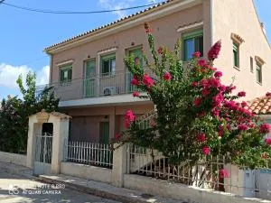 LUXURIOUS APARTMENTS ANGELINA 2 - Karavomylos