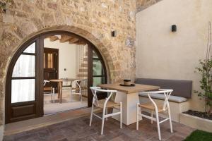 San Antonio Luxury Apartments, Medieval Town