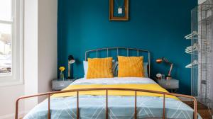 The Space at 8, garden flat close to town & beach