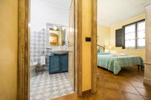 Villa Iris with Pool img26