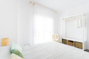 Home2Book Charming Center Apt Santa Cruz