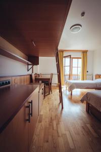 Pohorje Village Wellbeing Resort - Forest Hotel Videc