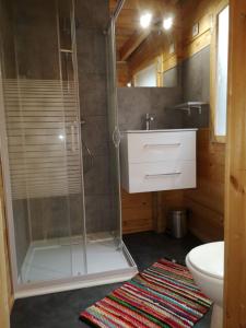 Appartements Le Petit Chalet de Nimes Shantay Youstay : photos des chambres