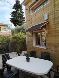 Appartements Le Petit Chalet de Nimes Shantay Youstay : photos des chambres