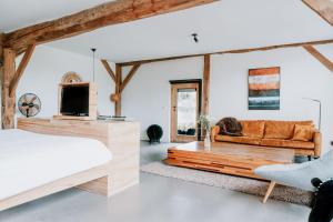 Deluxe Suite with Spa Bath room in De Vijf Suites