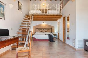 Family Junior Suite room in Finca Hotel Can Canals & Spa