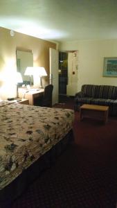 Red Carpet Inn & Suites Ebensburg