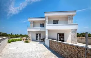 Stunning Home In Sibenik With Kitchen - Jadrija