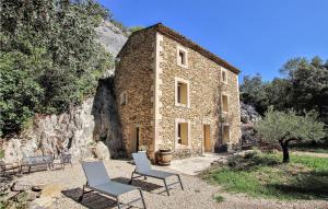 Maisons de vacances Amazing home in Apt with 2 Bedrooms : photos des chambres