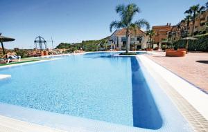 obrázek - Stunning Apartment In Duquesa With 2 Bedrooms, Outdoor Swimming Pool And Swimming Pool