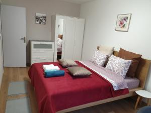 Two Bedroom Apartment 5 15 Tsani Ginchev Varna Bulgaria