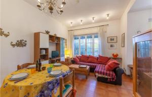 Amazing Apartment In Tirrenia -pi- With 2 Bedrooms