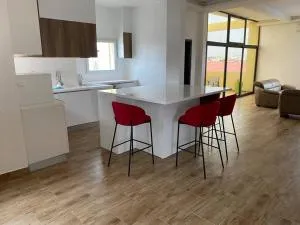 3 Chambres avec balcon et large terrasse Dakar - Leclerc