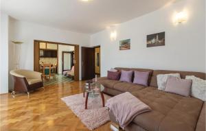 Amazing Apartment In Zadar With 2 Bedrooms And Wifi