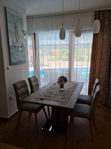 Apartments Ivica - 100m from the sea