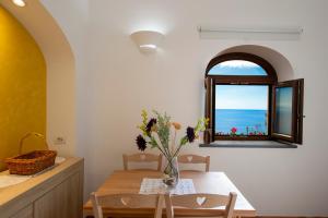 Golden Vaults 1st Floor Sea View Balcony