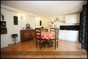 B&B / Chambres d'hotes O Doux s'Home : Appartement