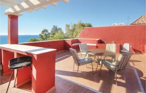 2 Bedroom Cozy Apartment In Estepona