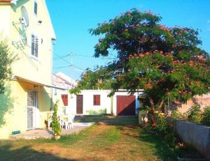 Apartments Mir - garden terrace