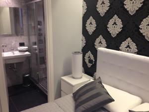 ROMAnce Cosimato Trastevere B&B