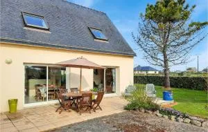 Cozy Home In Kerlouan With Wifi - 普卢盖尔诺