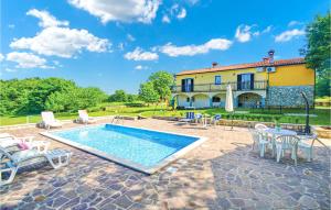 obrázek - Awesome Home In Jurani With 4 Bedrooms, Wifi And Private Swimming Pool