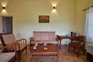 StayVista at Casa Pinnacle - Pet Friendly Home with Lawn