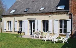 Maisons de vacances Three-Bedroom Holiday Home in Chigny : photos des chambres