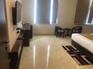 Hotel Radiance Courtyard