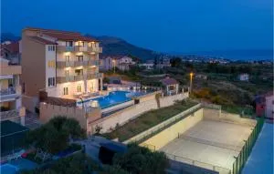 Gorgeous Home In Mravince With Sauna - Mravince