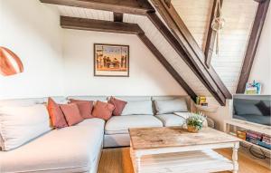 Cozy Apartment In Friedrichskoog-Spitze