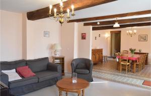 Maisons de vacances Amazing Home In Parfondeval With Wifi : photos des chambres