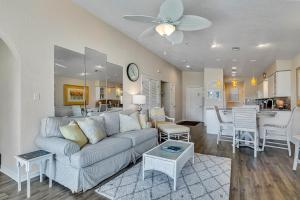 Two-Bedroom Apartment room in Golden Getaway condo
