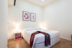 Domus 21 - Entreparedes