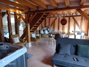 Villas Sauna & Double Jacuzzi interieur et sous les etoiles 1h30 Paris : photos des chambres