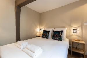 Appartements Emeraude - Cozy nest 3 - 2p - Heart of historic district : photos des chambres