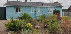 The Cabin,Kings Lane,Weston