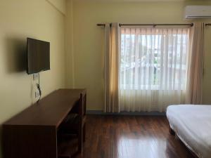 HOTEL CLAIRE INN
