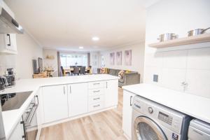 Plettenberg Bay Unit 2 Greenpoint Mews Apartment with Backup Power