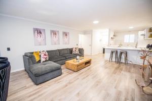 Plettenberg Bay Unit 2 Greenpoint Mews Apartment with Backup Power